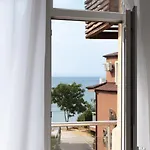 Soleil Bleu Beachfront Getaway Misivri