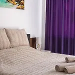 Soleil Bleu Beachfront Getaway - Sea View & Direct Access نيسيبار