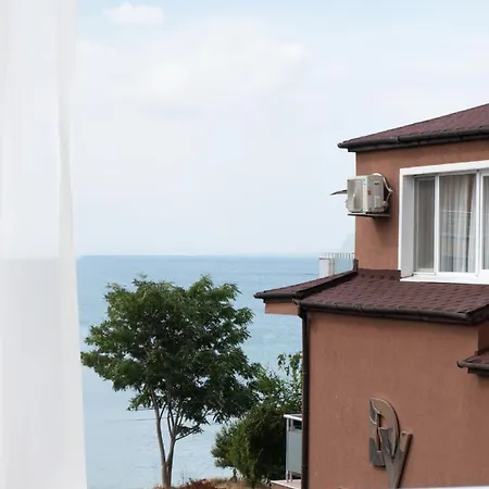 Apartment Soleil Bleu Beachfront Getaway Nessebar