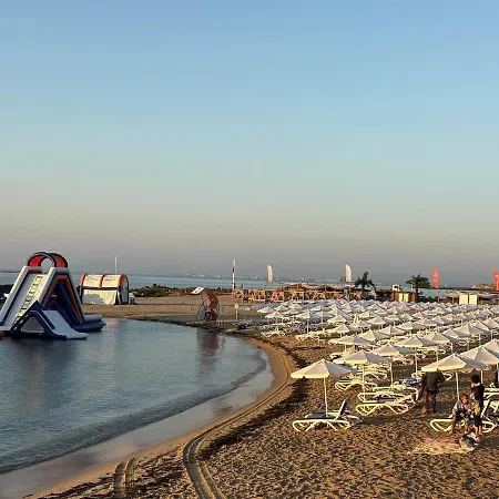 شقة Soleil Bleu Beachfront Getaway - Beachfront With Sea View - نيسيبار