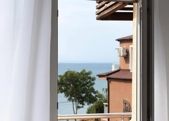 Soleil Bleu Beachfront Getaway Nesebăr